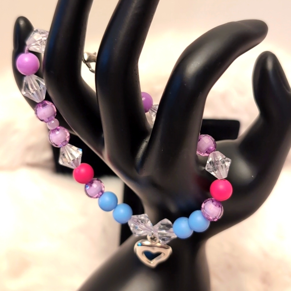 💵2/$10Bundle and Save💵 Pink and Purple Beaded Necklace With Silver Toned Focus